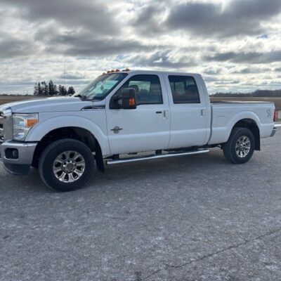 2014 White F-250 Diesel Crew Cab 4×4- Atlanta, IN